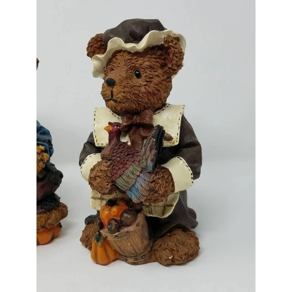 Vtg Harvest bear resin figurine Thanksgiving fall home decor set of 2 farmhouse
